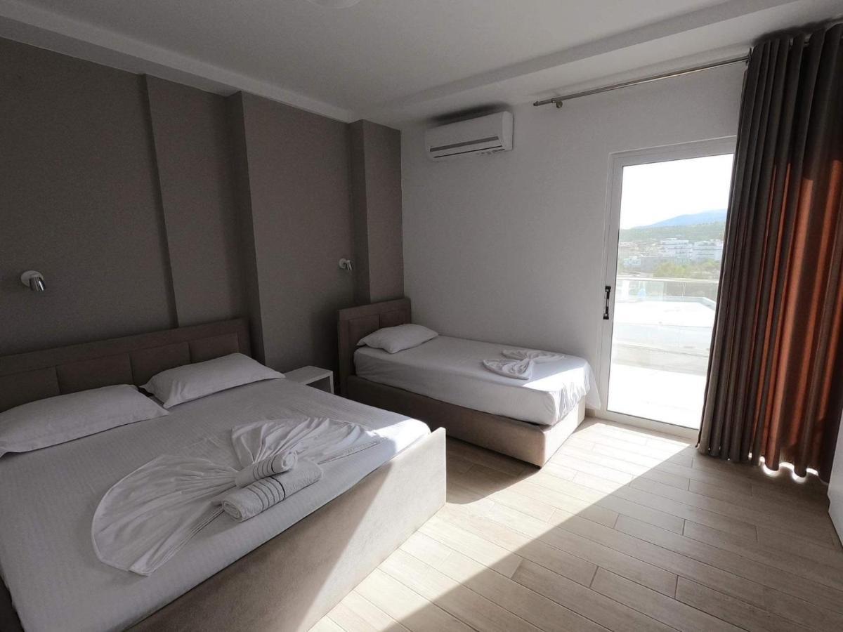 La Luna Hotel Ksamil Dış mekan fotoğraf